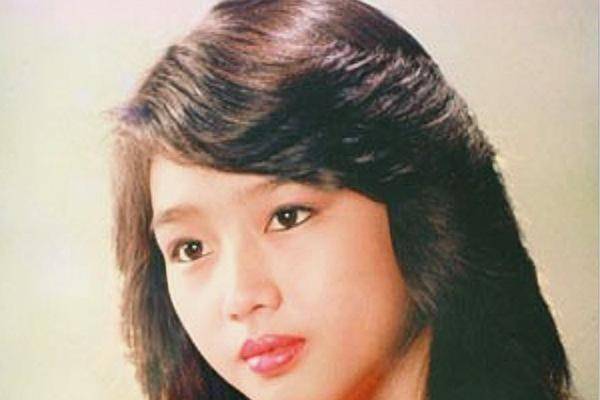 原创少女时期的朱丽倩美到令人挪不开视线难怪被天王刘德华宠30年