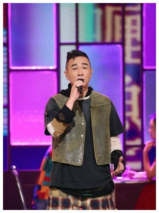 陈小春李承铉联袂献唱,《我想和你唱》,温情致敬女性.