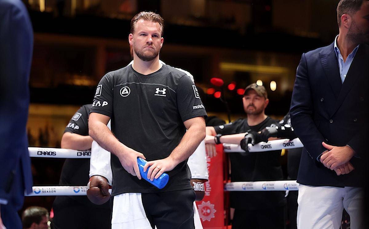 原创教练戴维森表示约书亚的成功和我无关都是约书亚自己的功劳