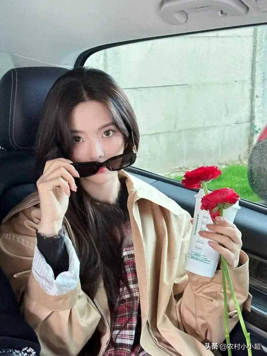 杨超越美丽不仅仅是外表更是一种气质的独特呈现