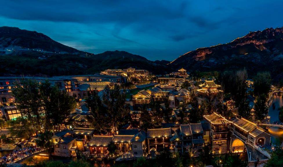 北京又一"假古镇"走红,耗资45亿建成,有京城"小乌镇"之称_旅游_景区