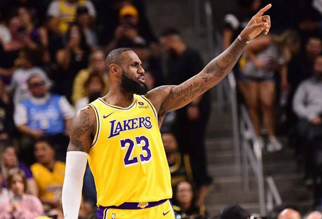 nba历史仅6人做到,榜首冲击200次_基德_威少_球员