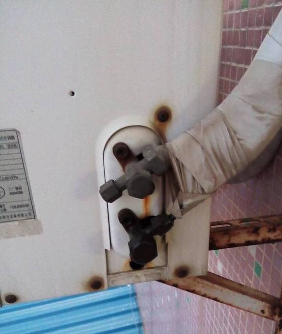 空调滴水置之不理,要是换了在香港,那就得罚款_问题_业主_我家