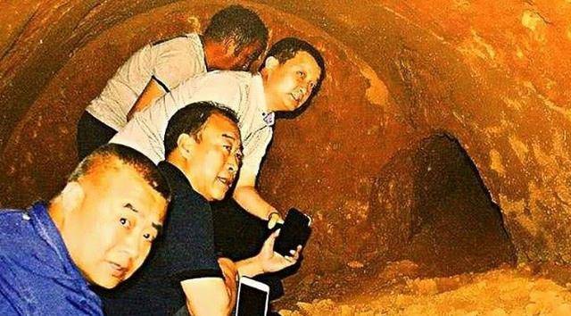 一夜暴富,引警方高度重视,专家发现木炭后称:晚了_编钟_古墓_马承源