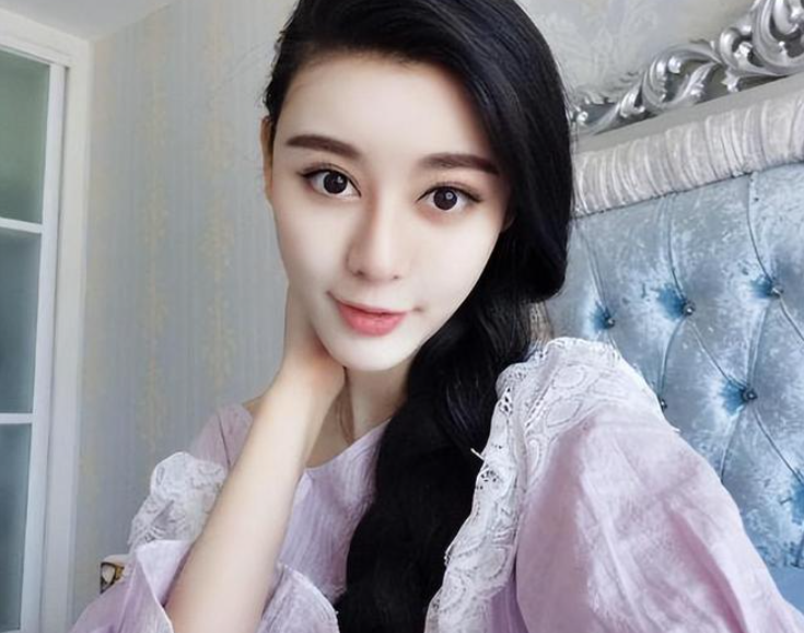 原创深圳女网红8年花800万整成范冰冰嫁给主刀医生后来怎么样了