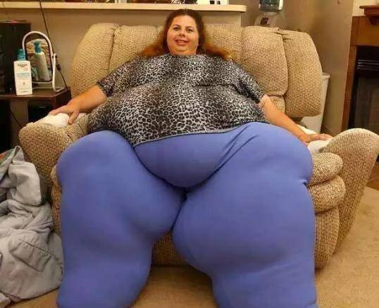 原创全球最胖的女人双腿被压残疾嫁了个英俊富有的博士子女满堂