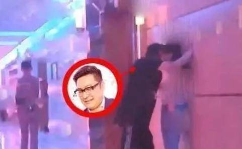 原创47岁王岳伦再次被曝偷吃酒后大玩壁咚美妹李湘为何仍不分手