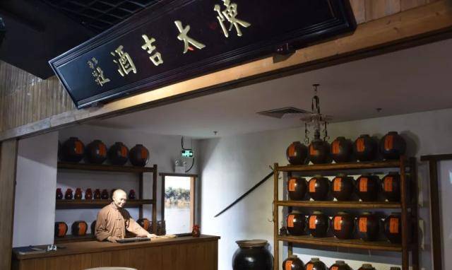 原创玉冰烧一块猪肉成就的岭南名酒