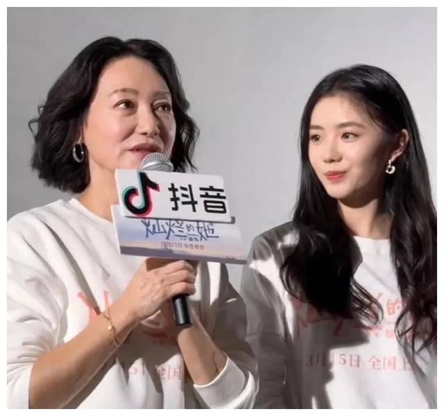 何猷君甜蜜求婚奚梦瑶,张杰夸赞谢娜,揩油男歌手惹争议.