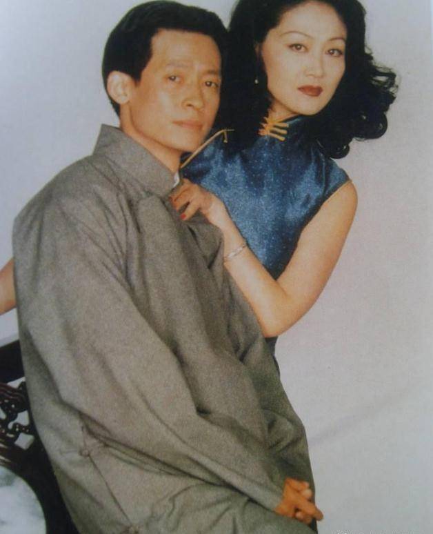 纽约》开拍,恰好需要一些在国外生活的华人演员,于是冯小刚找到了王姬