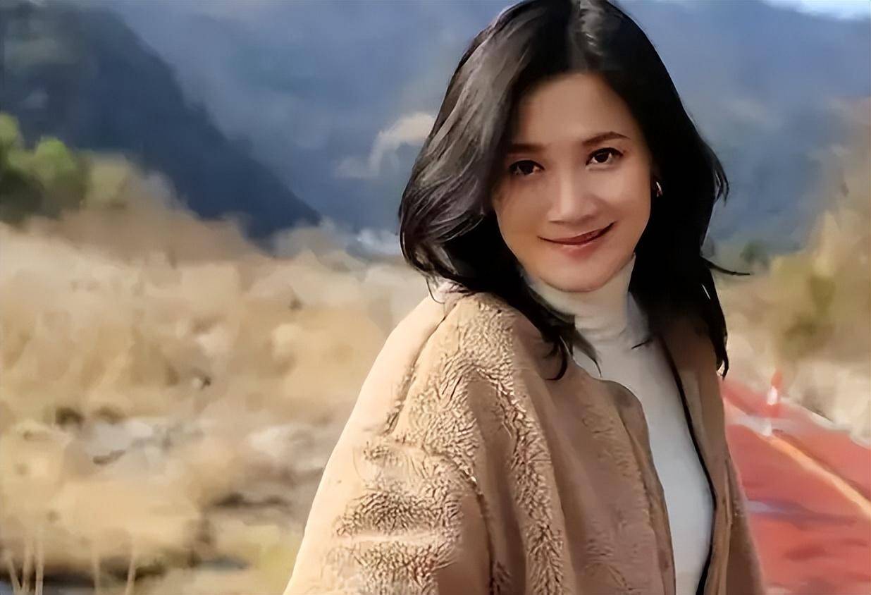 三婚娇妻,为爱倒追大25岁老公,没有孩子婚姻也幸福_潘雨辰_沈蓉_网友