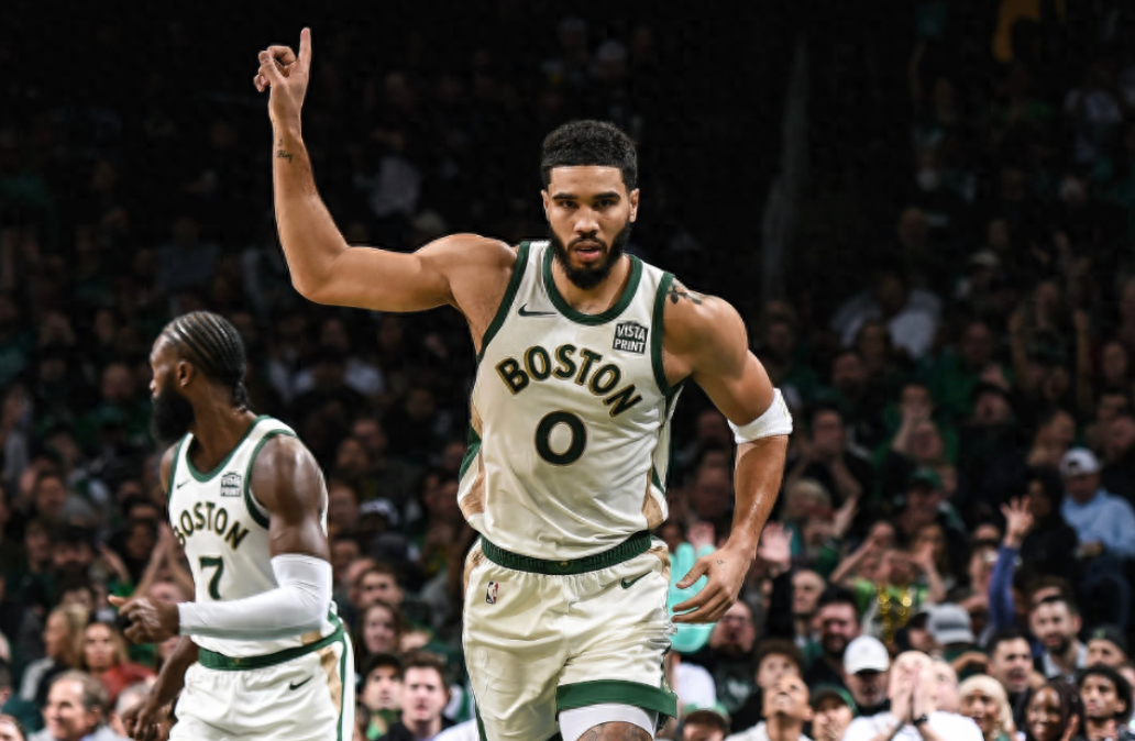 根据美媒数据分析网公布的数据,塔图姆本赛季关键时刻的表现仅为46投