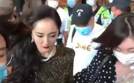 原创杨幂发际线再被吐槽风一吹彻底的秃了网友再秃成阿哥了