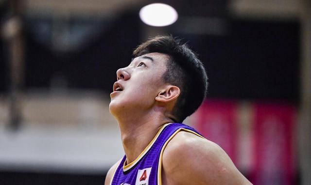 北控遭遇裁判争议,主帅王少杰拒绝回应采访_新疆男篮_质疑_客场比赛