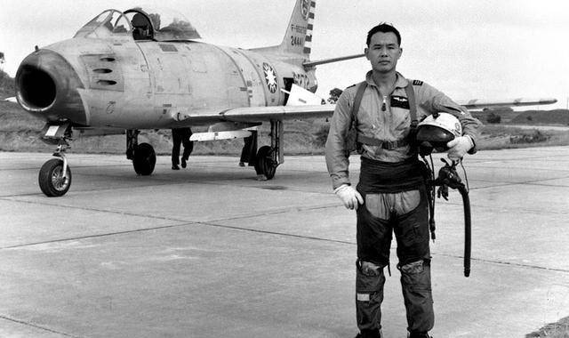 第一个驾驶飞机回归大陆的台湾飞行员,回来后担任了哪些职务?_徐廷泽_