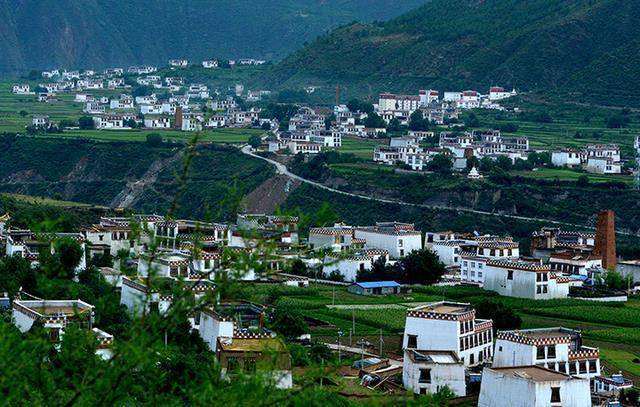 四川有个"小县城",人口只有3万多,但却拥有50多家酒店