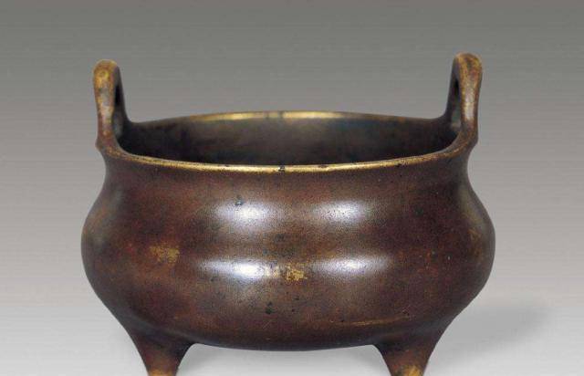 大哥拿香炉上节目,专家:少了"两只耳朵",他却说"不抱期望"_宣德炉_宣