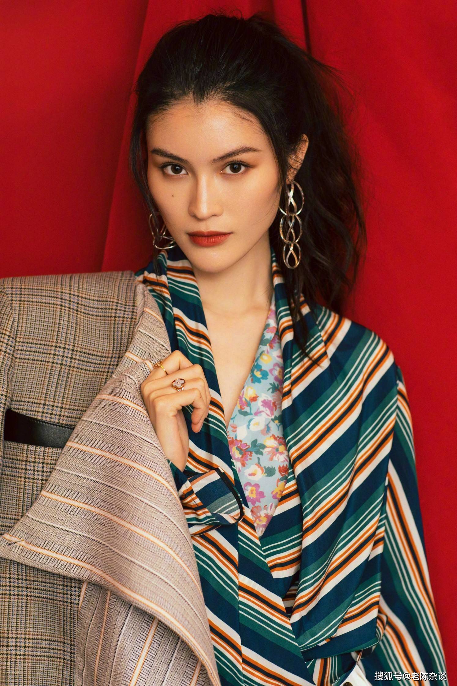 不愧是超模!何穗身材真的好_气质_比例_智慧