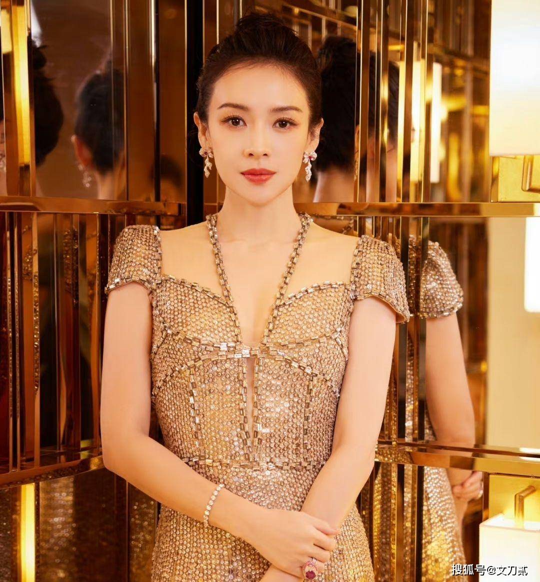 婚后的这几年时间里,章子怡也陆续地出演了多部影片,比如《攀登者》
