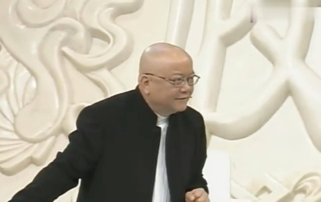 原创当初因专家失误导致王刚砸碎2亿文物最终是如何收场的