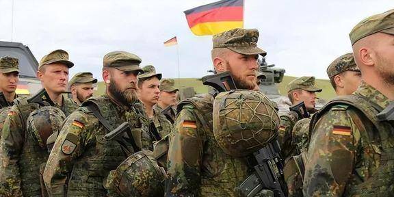 北约扩军进行时重装备的德国宣布正在讨论重新引入兵役