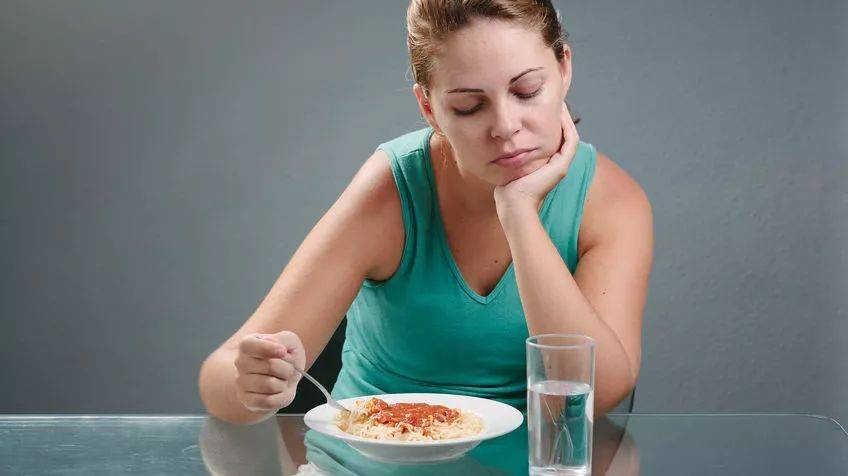 一个月不吃晚饭真的可以减肥吗赛乐赛减肥真的可以吗