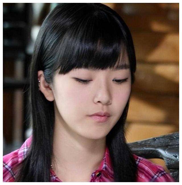 直到2013年,她才又次出演女主角,和李敏豪一起演了部叫《青春学堂》的