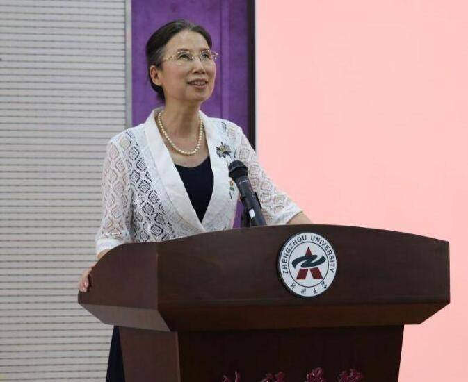 原创杨佳22岁考入中科院29岁失明却遭丈夫抛弃8年后考入哈佛大学