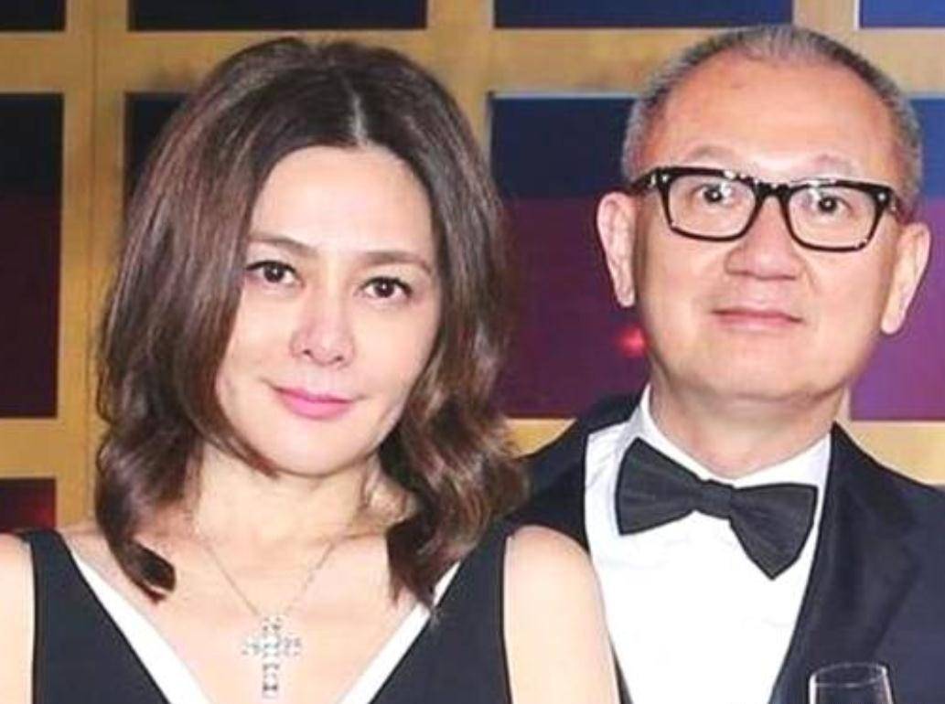 2015年,关之琳与陈泰铭分手,一套价值6亿的豪宅成为了关之琳的分手