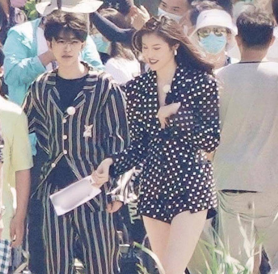 《奔跑吧8》男女搭档,baby张翰先不说,蔡徐坤的组合我慕了_何穗_节目