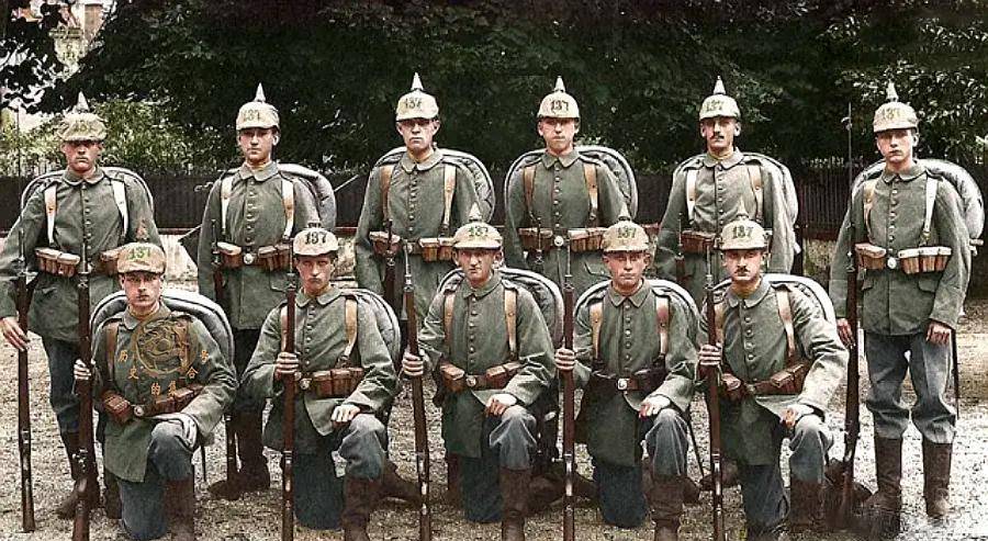 原创德法士兵互相对骂德国人突然闭口不言法国人顿感大事不妙