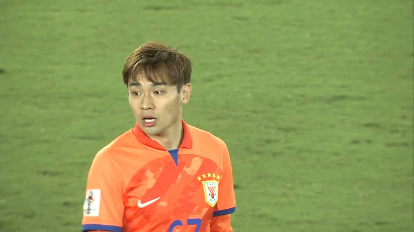 吴兴涵2次业余失误,不给老崔长脸,费南多浪射,泰山踢半场养生球_比赛