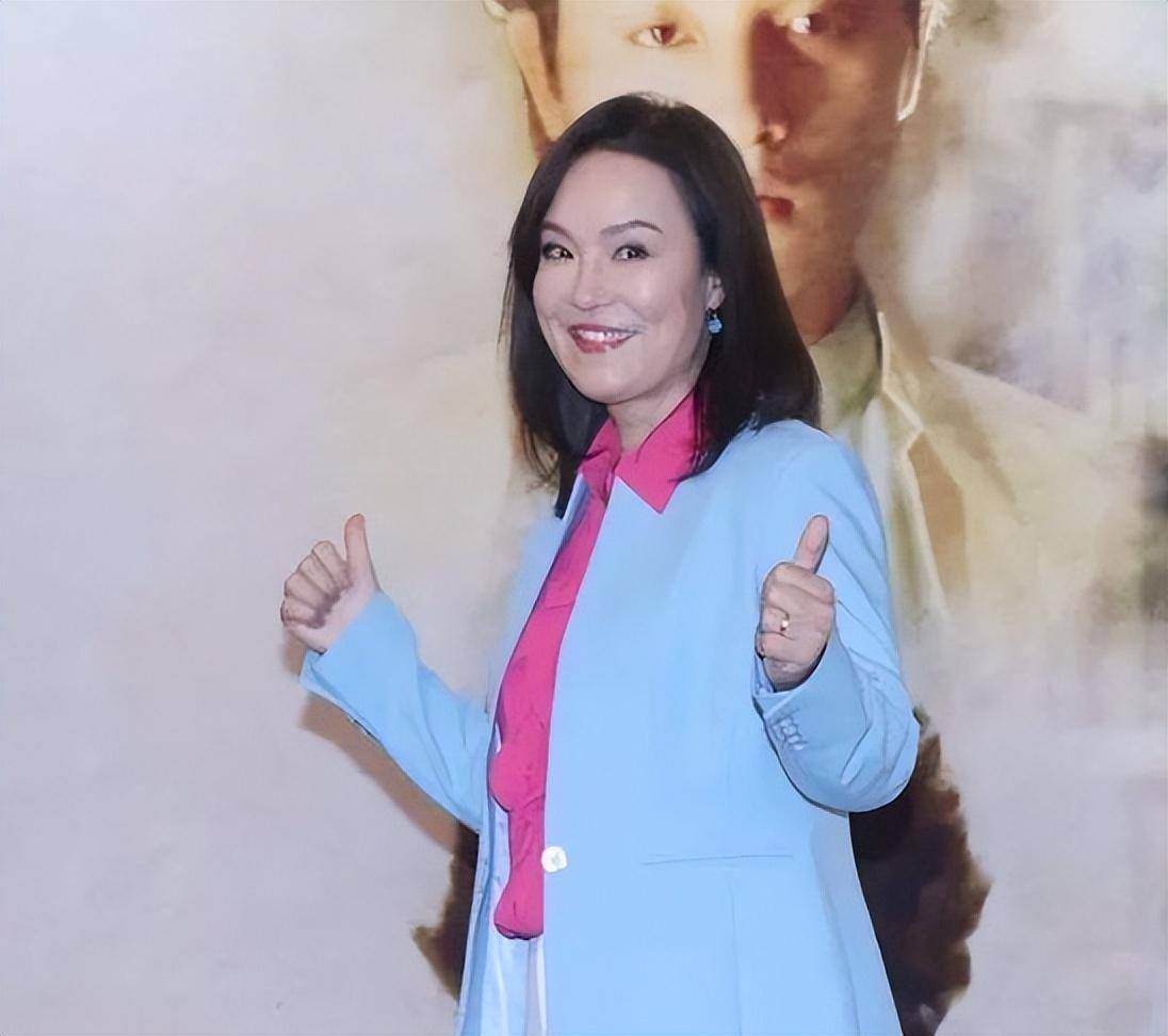 "花尼姑"释智定,住4000万豪宅,与两个和尚结婚,寺庙成摇钱树