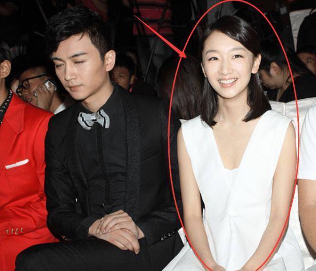 原创赵丽颖88斤周冬雨90斤两人同框站一起差距都在腿上了