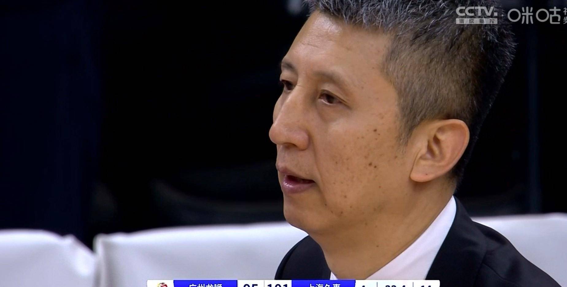 三节时间三分24中4,龙狮丢失了最锐利的武器;焦柏乔的离场更是雪上加