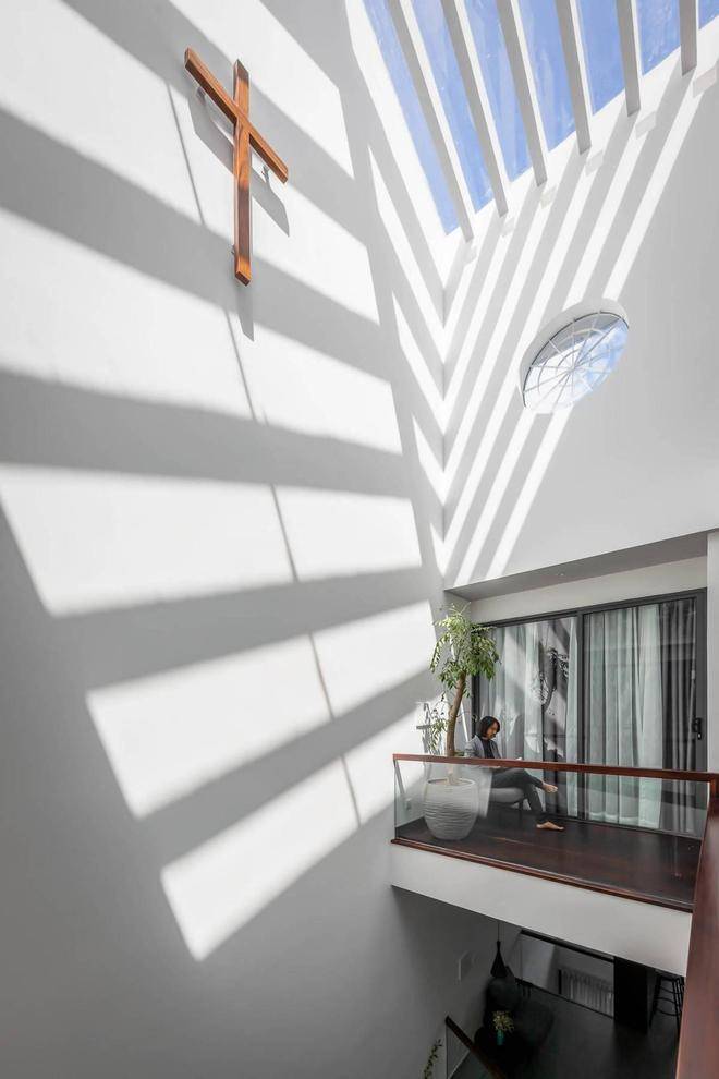 自建房和别墅都不错中间挖个天井腾出50cm就能添加几个阳台