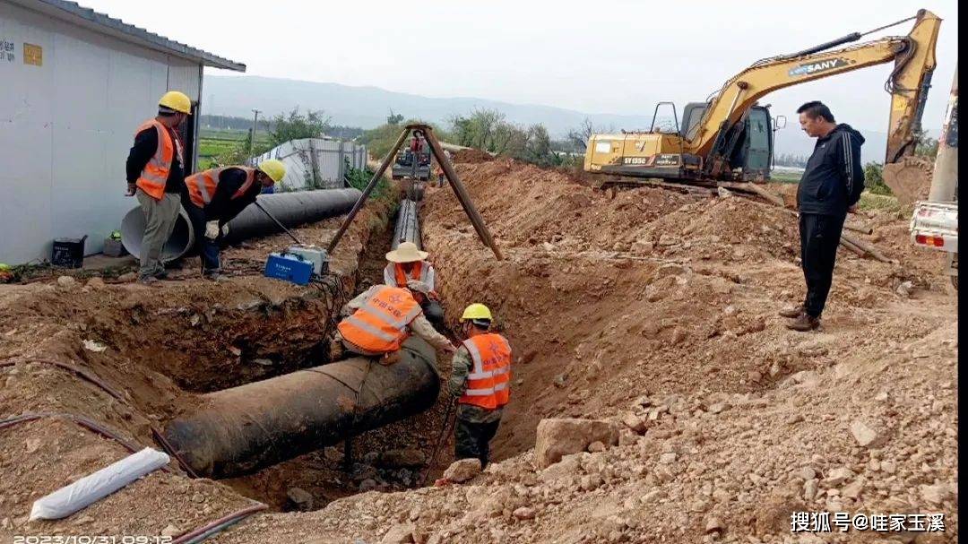 玉溪各地积极应对旱情_抗旱_应急_通海