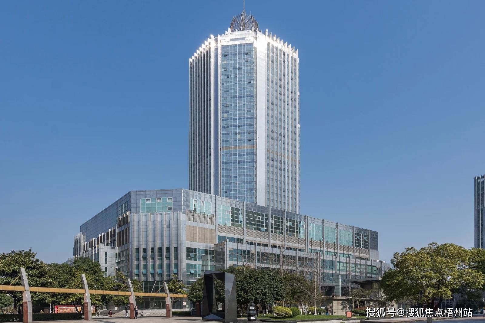 南京联强国际大厦联合办公租120人工位精装修交通便利可注册