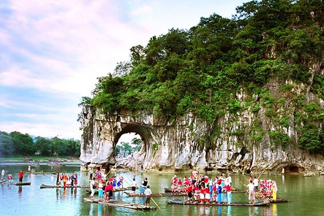 带对象去广西桂林玩5天一千够用吗2个人去银子岩玩五天需要多少