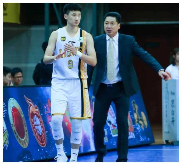 辽宁男篮的张镇麟,付豪,郭艾伦和俞泽辰,他们分别拥有母亲,叔叔,父亲