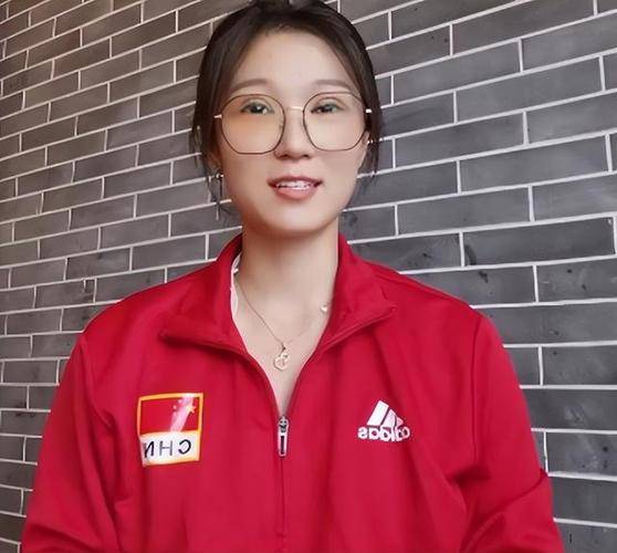原创期待女排争议自由人王梦洁接受采访为世联赛预热信心十足