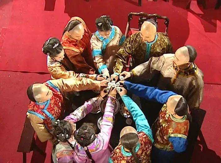 还珠格格拍摄时还没仿真菜每道菜是找大厨做好然后趁热拍摄