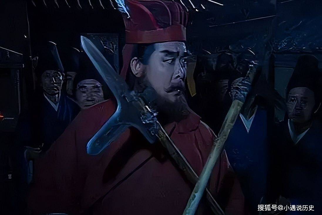 董卓只带三千人入京,洛阳有数万兵马,为何董卓能迅速掌握朝政?