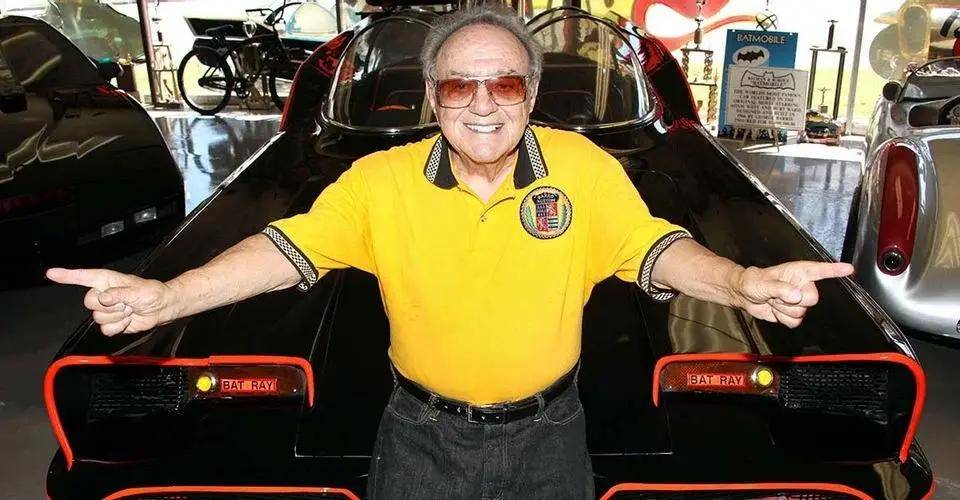 大孩子的汽车改装传奇 蝙蝠车,李小龙都是他的杰作_搜狐汽车_搜狐网