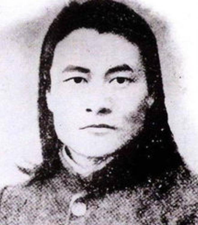 陈天华后来回忆起这件事时,鲁迅却并未对"持刀相向"的秋瑾有怨言.