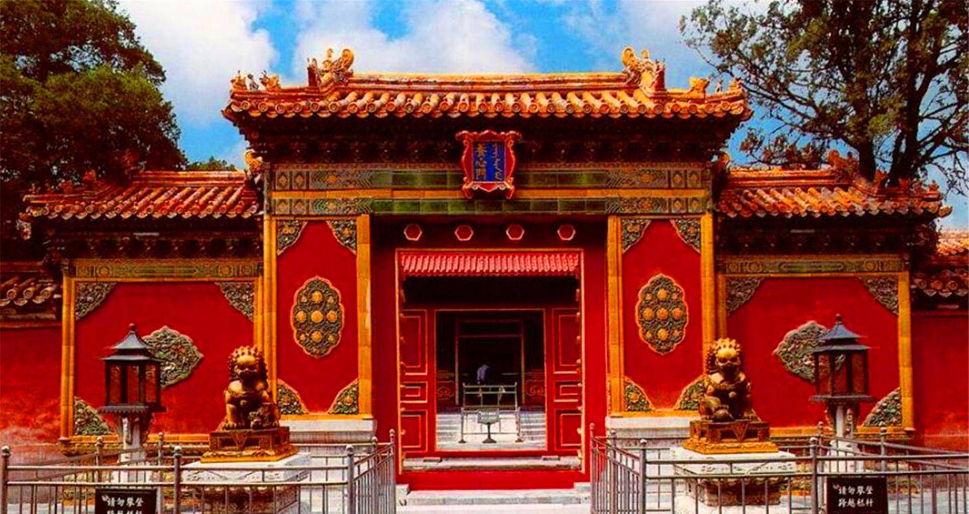 原创故宫养心殿为啥长年潮湿阴冷工作人员撬开地板才发现端倪