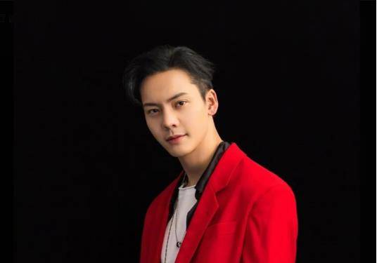 从失意的歌手到大火的演员陈伟霆的身上这些特点值得大家学习