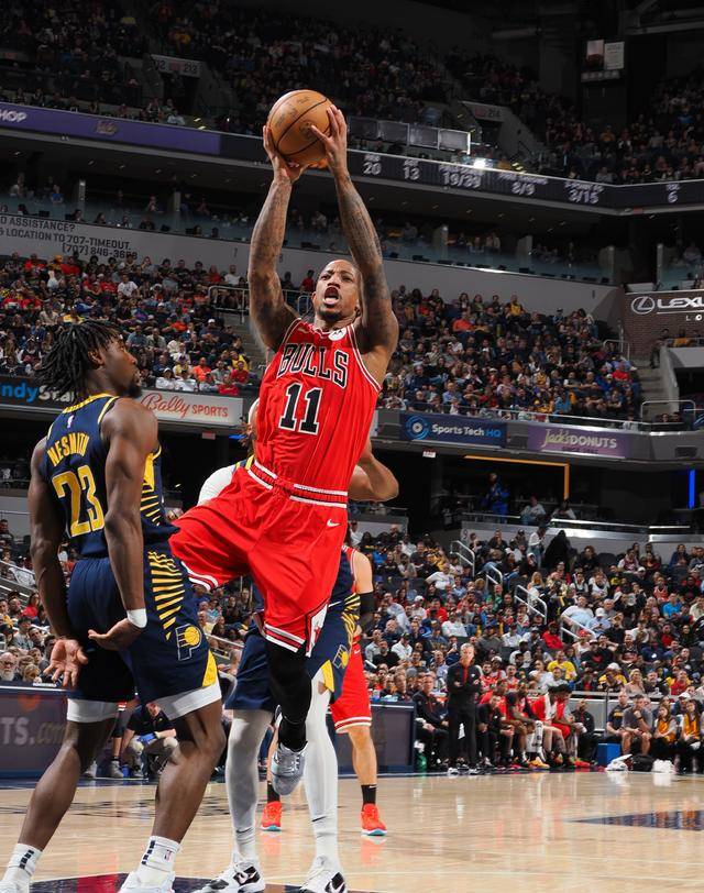 卡鲁索23 7 7立功,哈利伯顿17 14