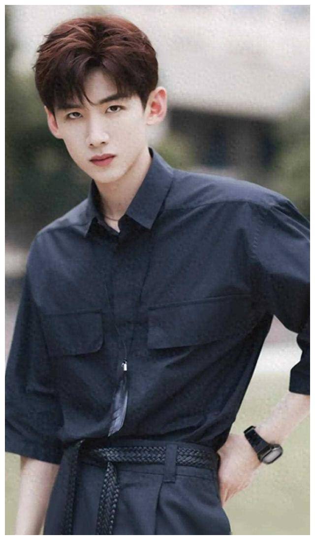 白敬亭心碎,网友热议!真相揭秘!