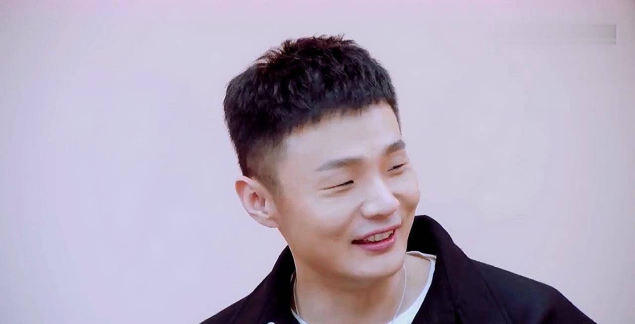 38岁李荣浩15岁辍学19岁车祸险丧命10年幕后终逆袭成导师